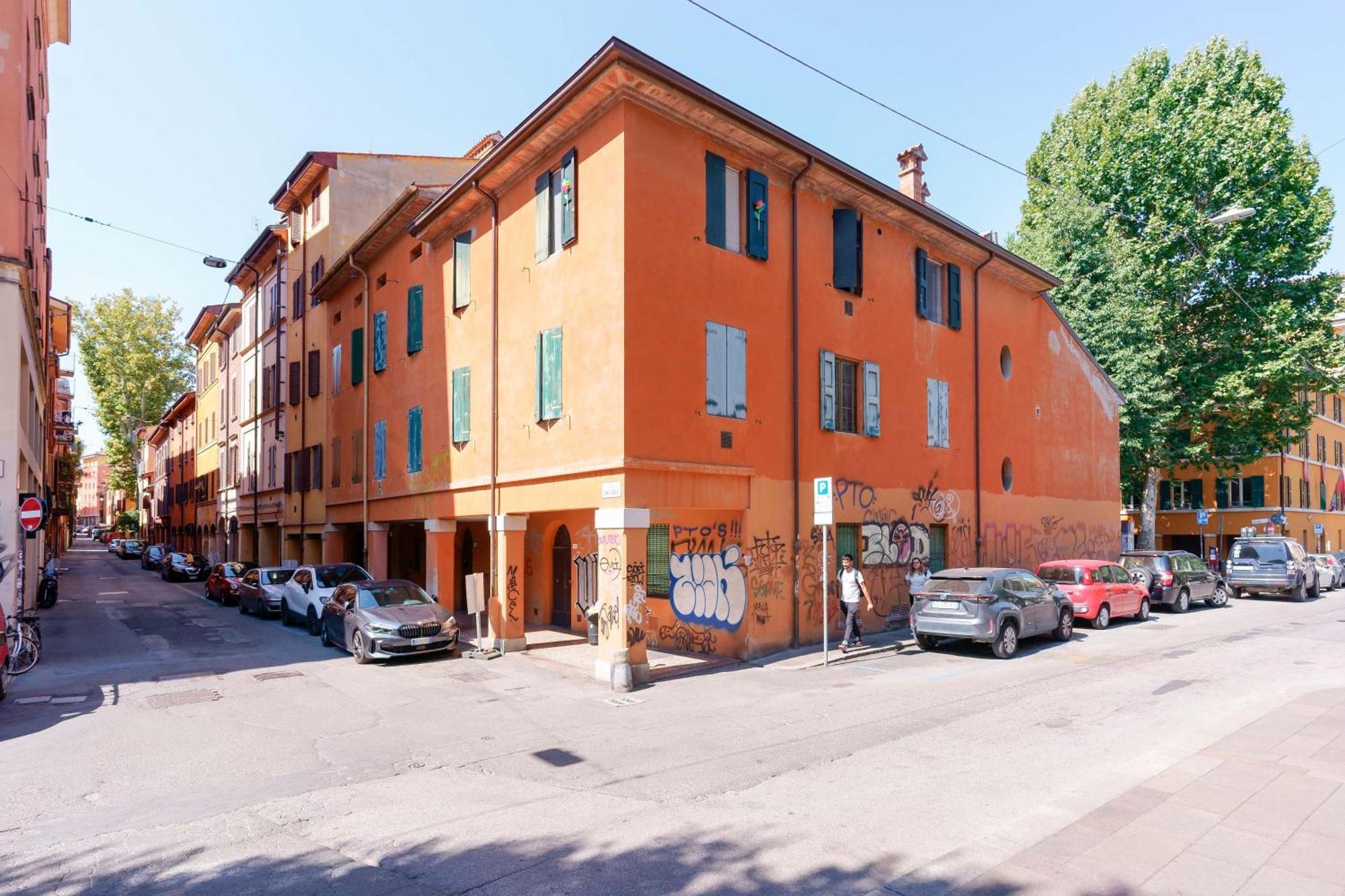 Teagarden Centro Storico Bologna Apartment Luaran gambar