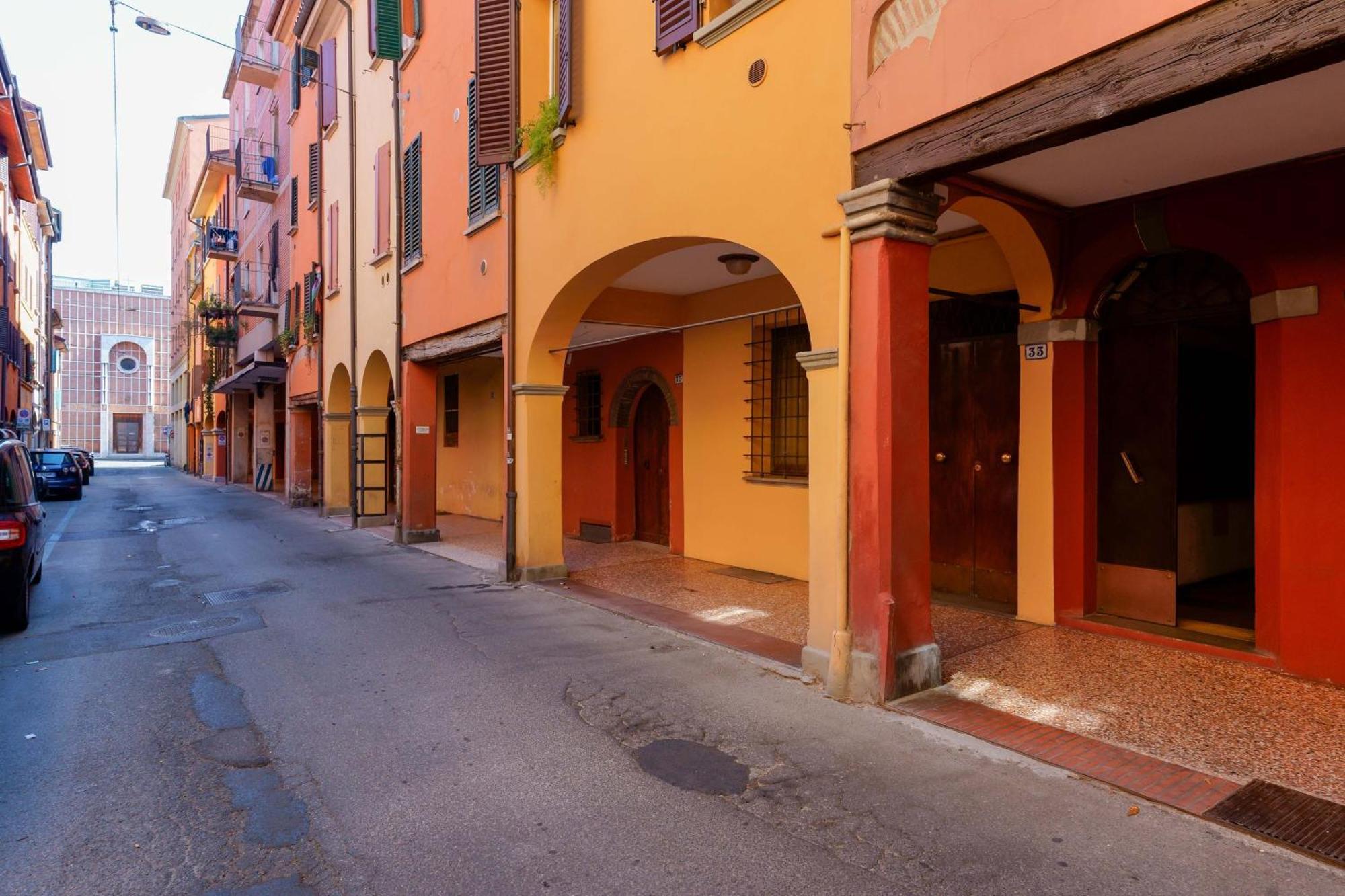 Teagarden Centro Storico Bologna Apartment Luaran gambar