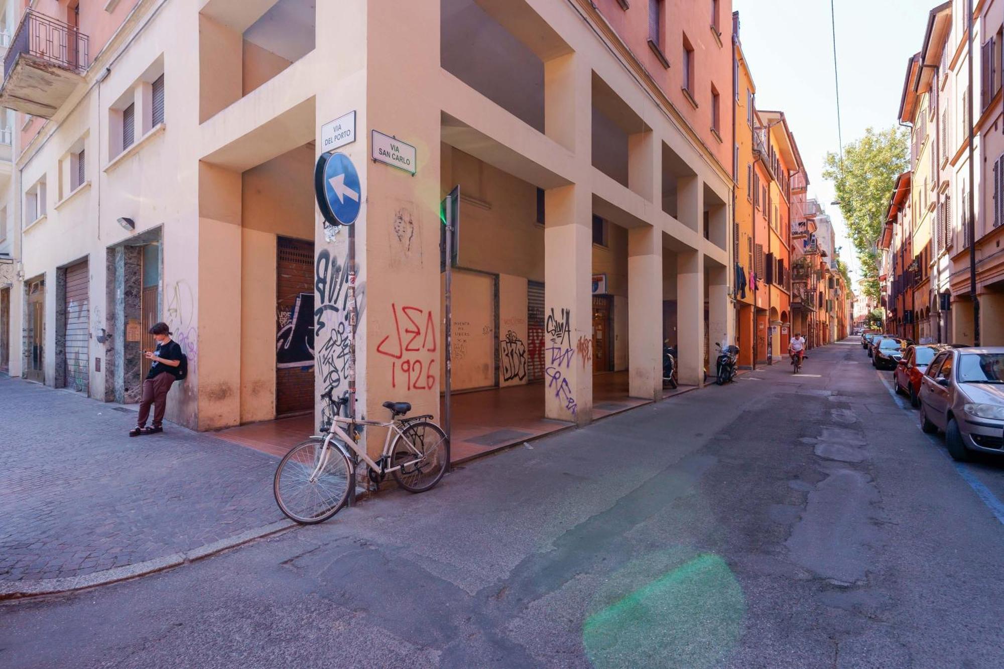 Teagarden Centro Storico Bologna Apartment Luaran gambar
