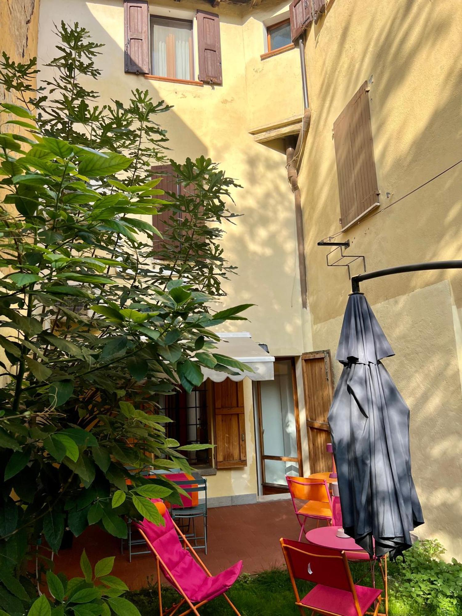Teagarden Centro Storico Bologna Apartment Luaran gambar